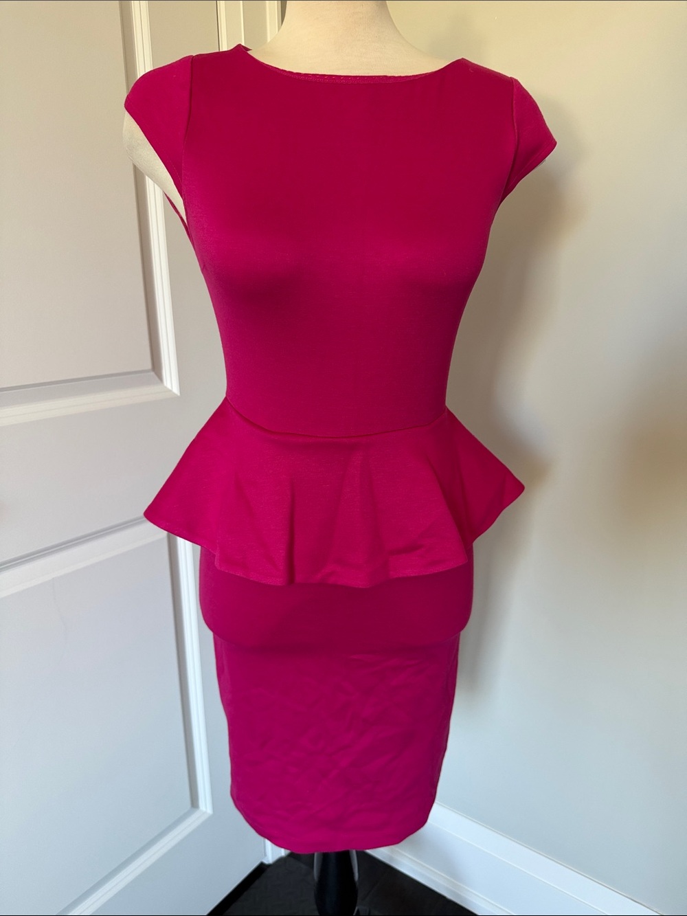 Alice + Olivia Hot Pink Peplum Pencil Skirt